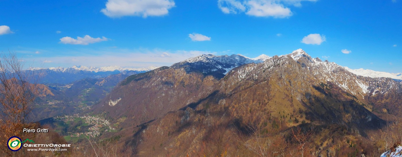 47 Bella vista su Cornalba e sull'Alben.jpg